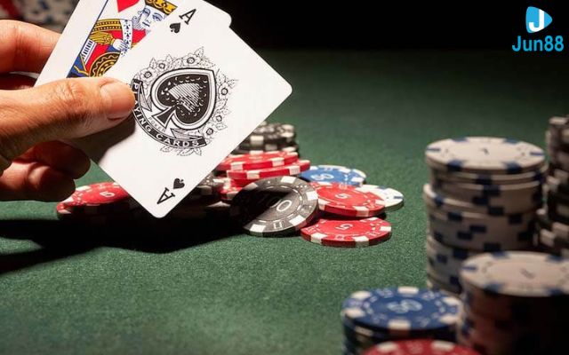 Những lưu ý quan trọng khi gặp bài rác trong Poker